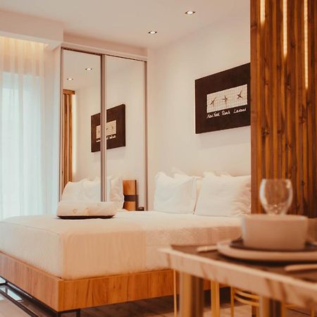 Aelia - Luxury Central Suite Александроуполис Экстерьер фото